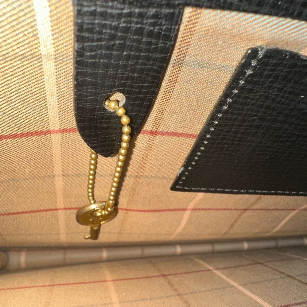 Burberry’s Briefcase Business Bag – Includes Lock/Key & COA Burberry - Authentic - Picture 8 of 14